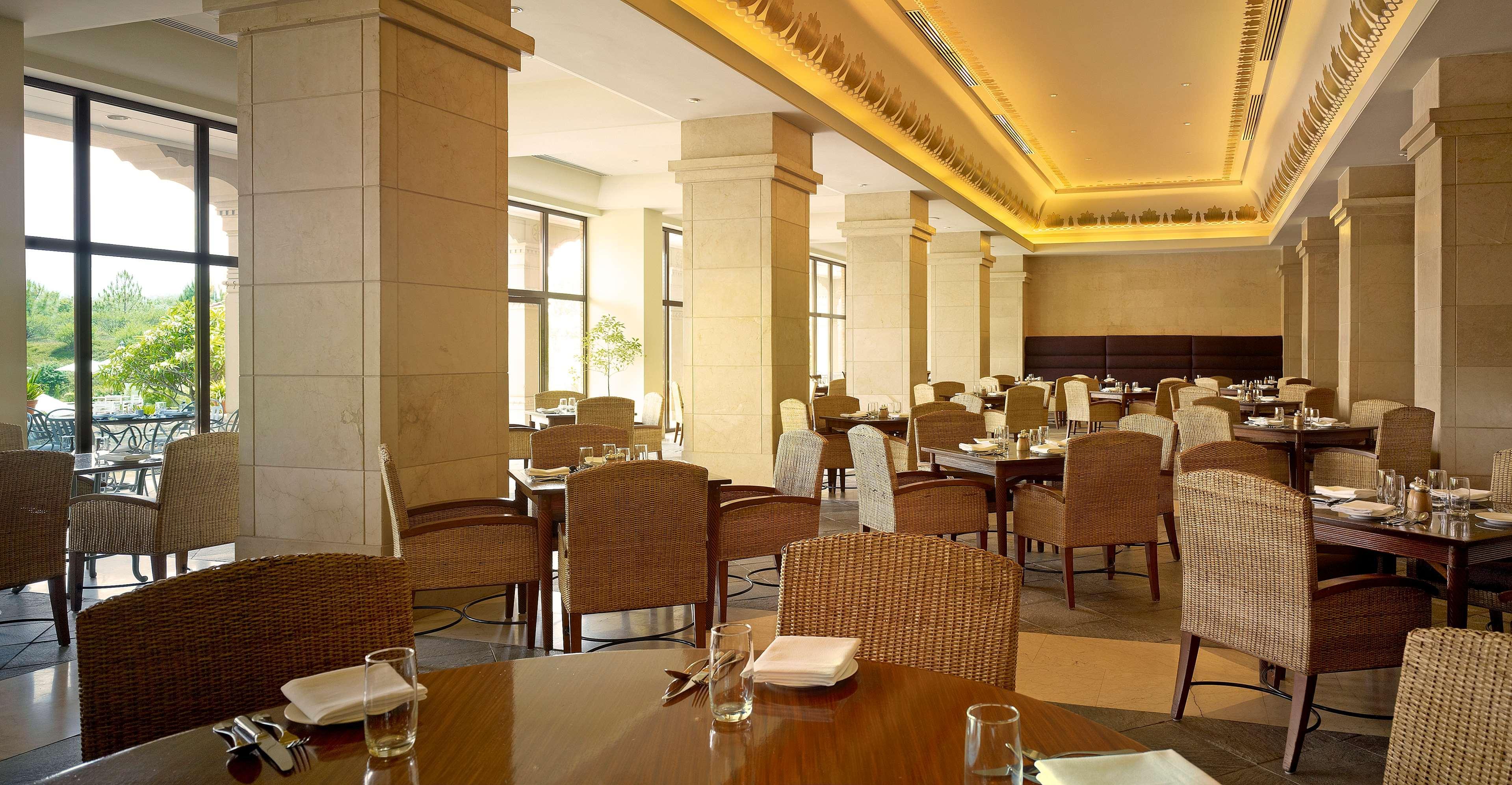 Hotel Hyatt Regency Kathmandu Esterno foto